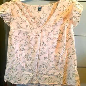 NWOT Woman’s Floral Top